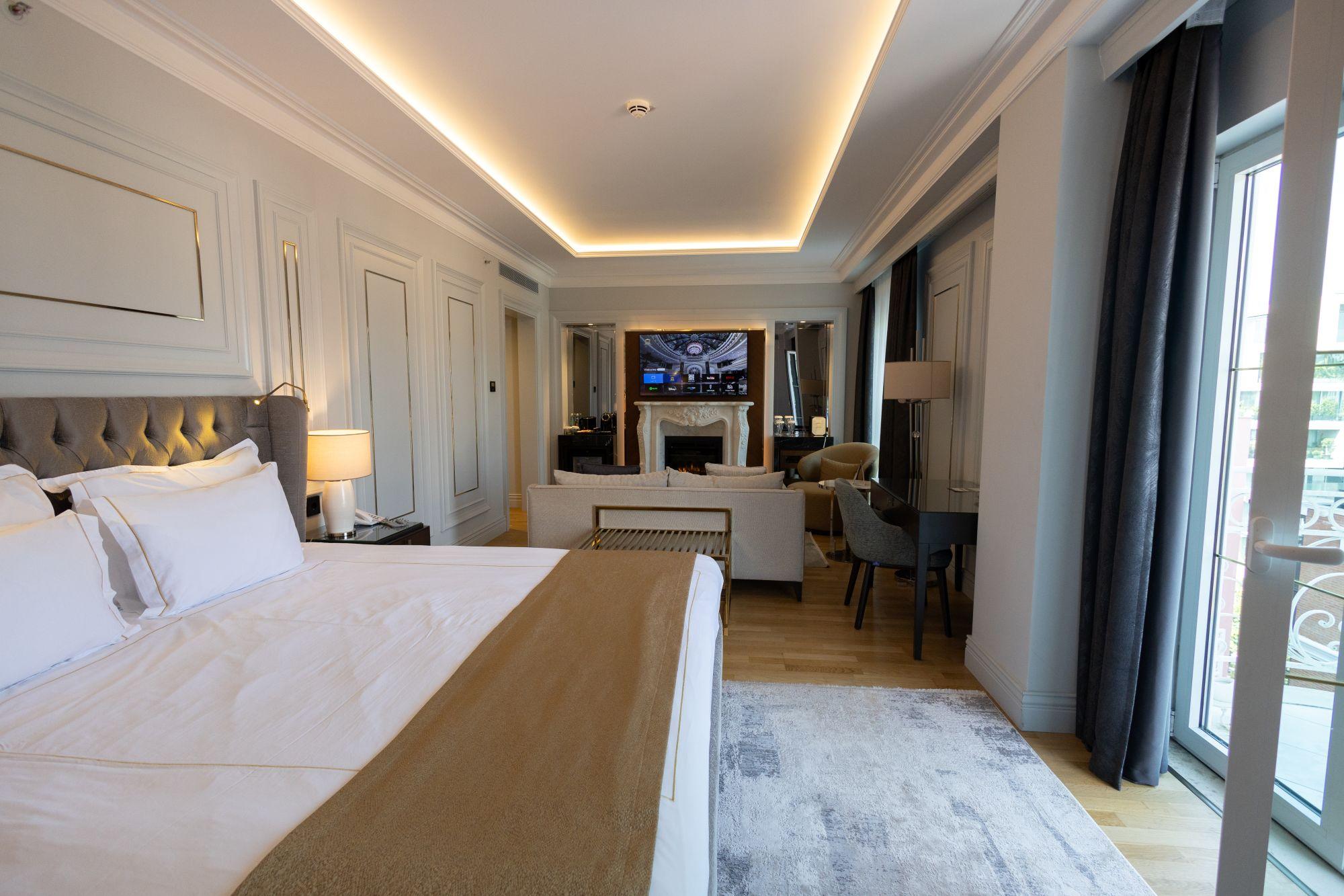 Prestige Deluxe King Room